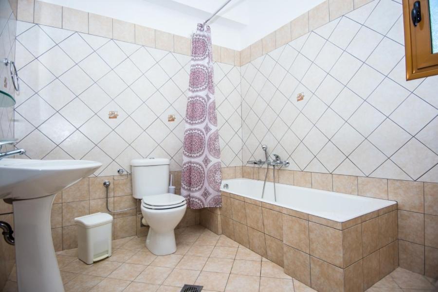 Villa Irida Afrato Luaran gambar