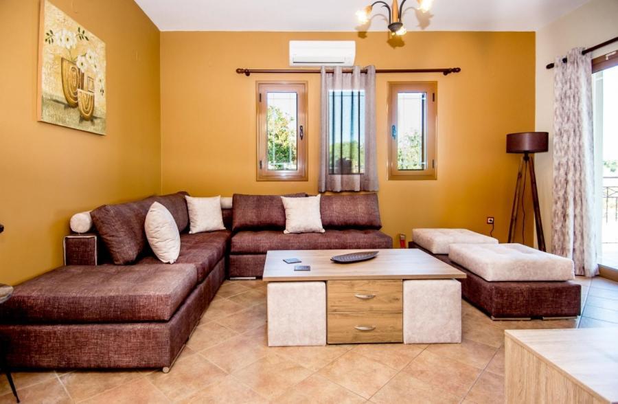 Villa Irida Afrato Luaran gambar