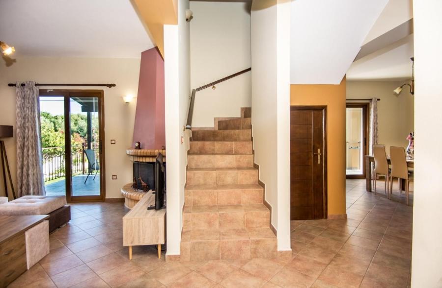 Villa Irida Afrato Luaran gambar