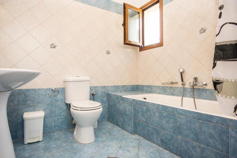 Villa Irida Afrato Luaran gambar