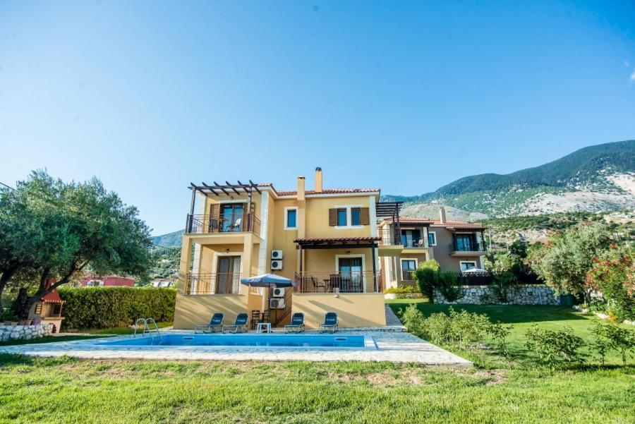 Villa Irida Afrato Luaran gambar